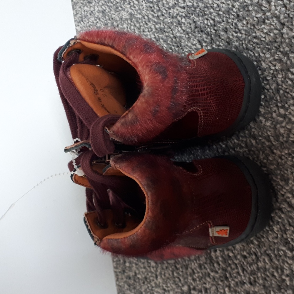 NWT Girl Art Boots - Picture 3 of 4
